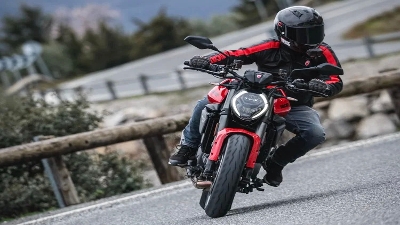 Ducati New Monster V2 (HT Auto photo)
