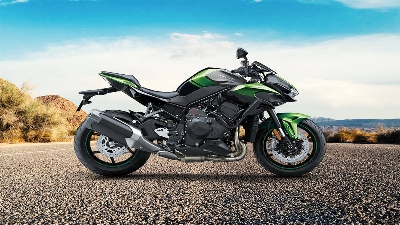exterior_kawasaki-zh_right-