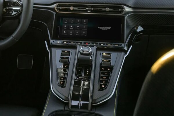 Aston Martin Vantage Gear Shifter 87.jpg