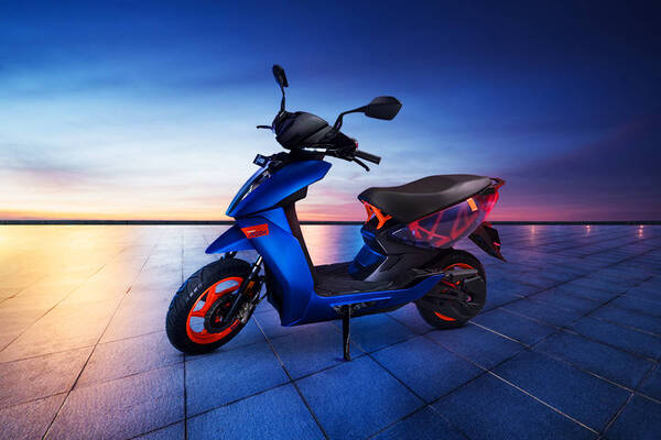 Ather Energy 450 Apex Left View