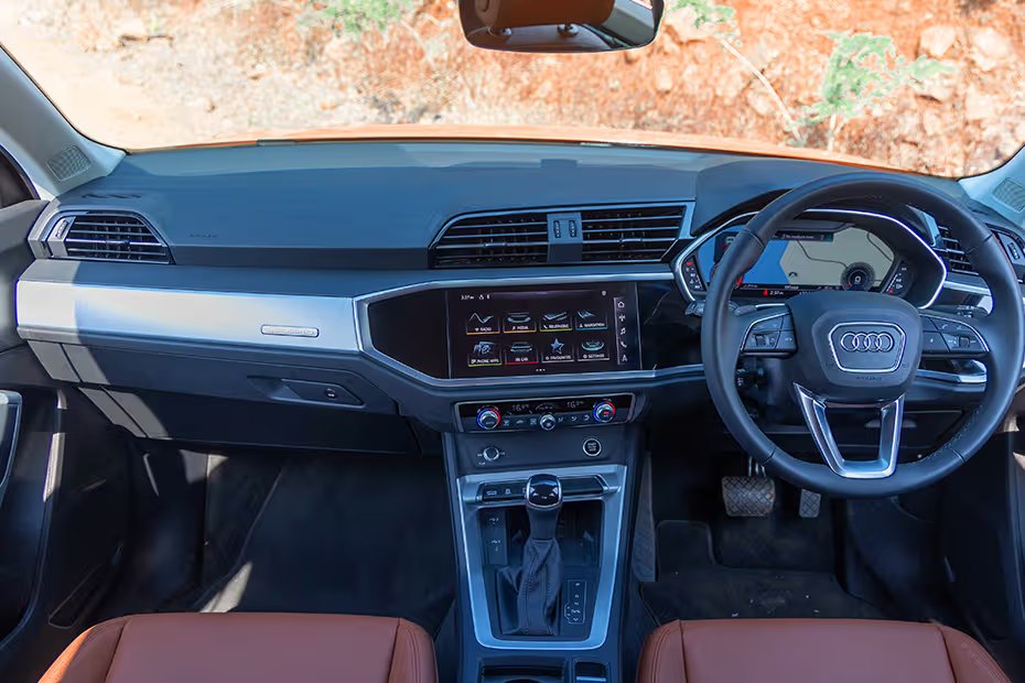 Audi Q3 Dashboard