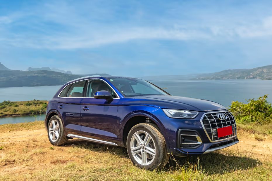 Audi Q5 Front Right Side