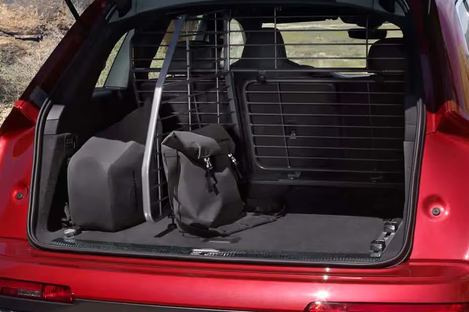 Audi Q7 [2022-2024] Open Trunk