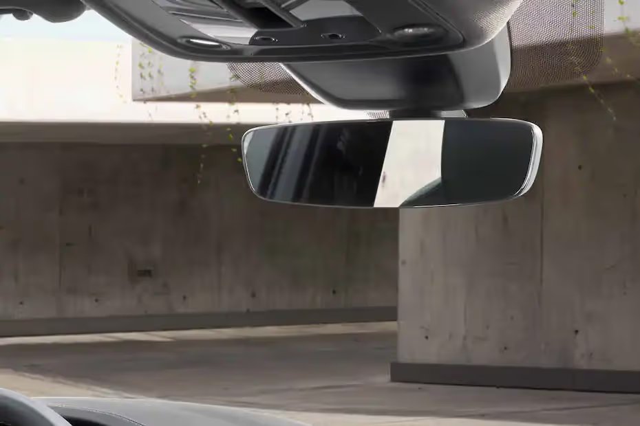 Audi Q7 [2022-2024] Rear View Mirror Courtesy Lamps