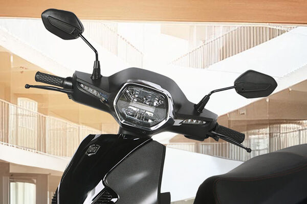 BGauss RUV 350 Headlight View