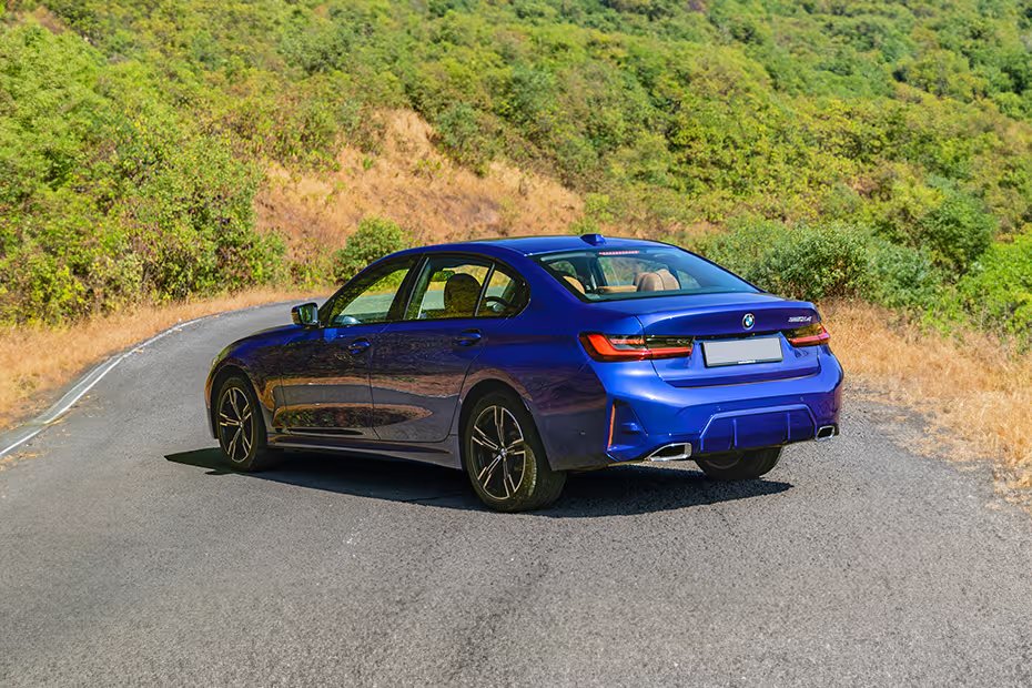 BMW 3 Series [2019-2022] Rear Left View