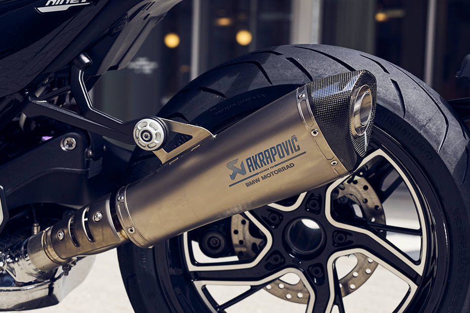 BMW R 12 nine T Exhaust View