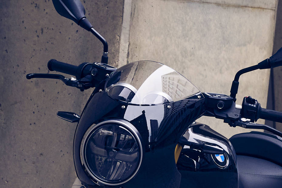 BMW R 12 nine T Windshield View