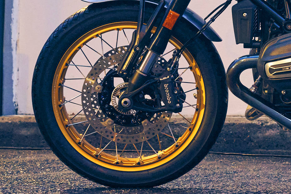 BMW R 12 Disc View