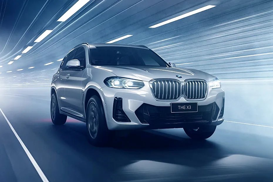 BMW X3 [2022-2025] Front Left Side
