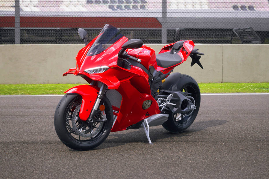 Ducati Panigale V4 [2021-2025] Front Left View