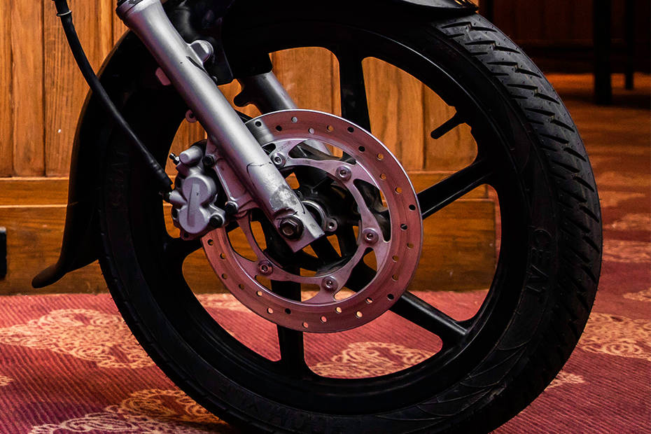 Earth Energy EV Evolve R [2021-2024] Front Tyre View