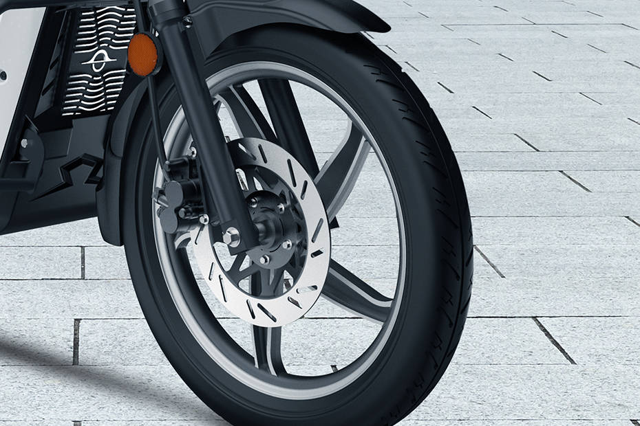 Gravton Motors Quanta Front Tyre View
