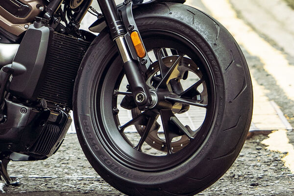 Harley-Davidson Sportster S Tyre View