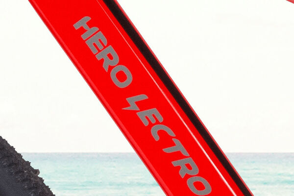 Hero Lectro F1 Brand Name View