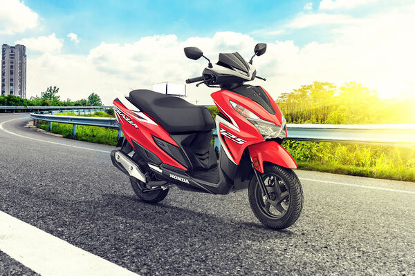 Honda Grazia Front Right Side View