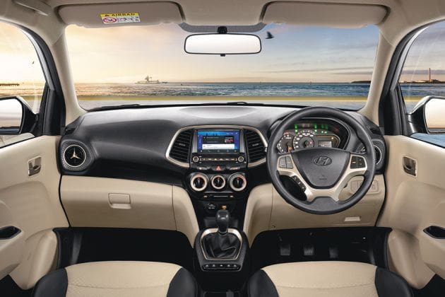 Hyundai Santro Dashboard