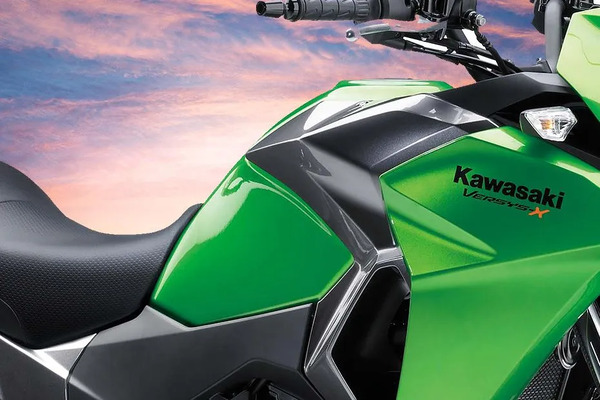 Kawasaki Versys X 300 Fuel Tank View
