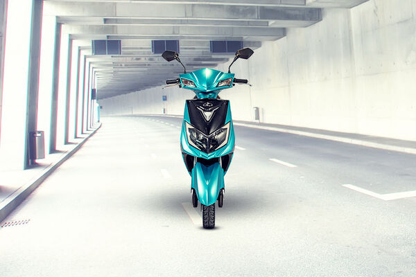 Kinetic Green Zoom Front View