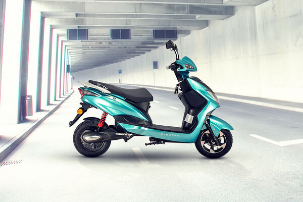 Kinetic Green Zoom Left View