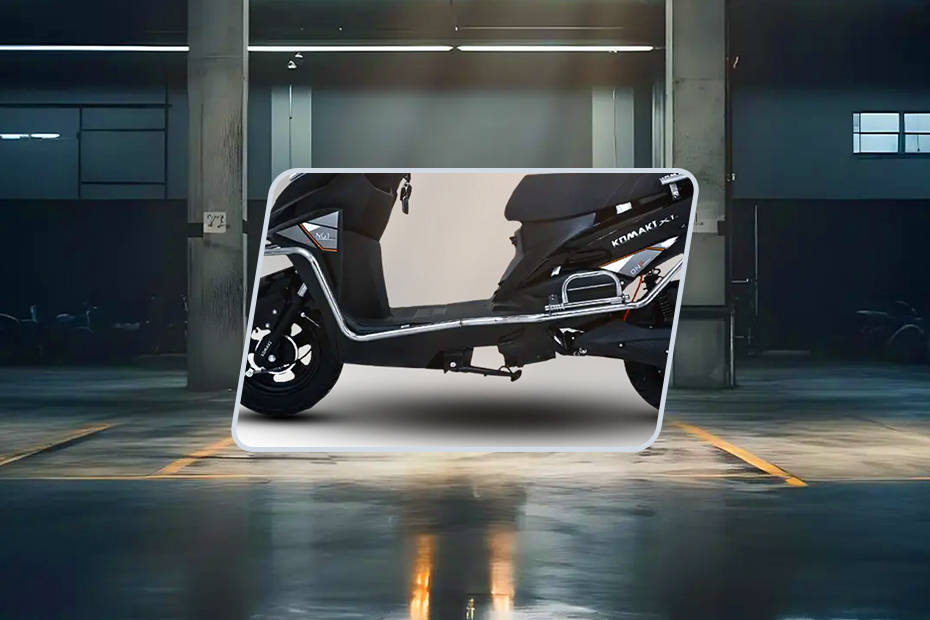 Komaki Xone Footspace View