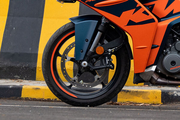 KTM RC 390 Front Wheel View