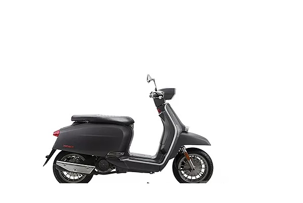 Lambretta V200 Right View