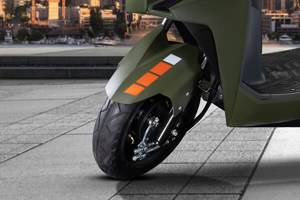 Lectrix LXS G 2.0 Front Tyre View