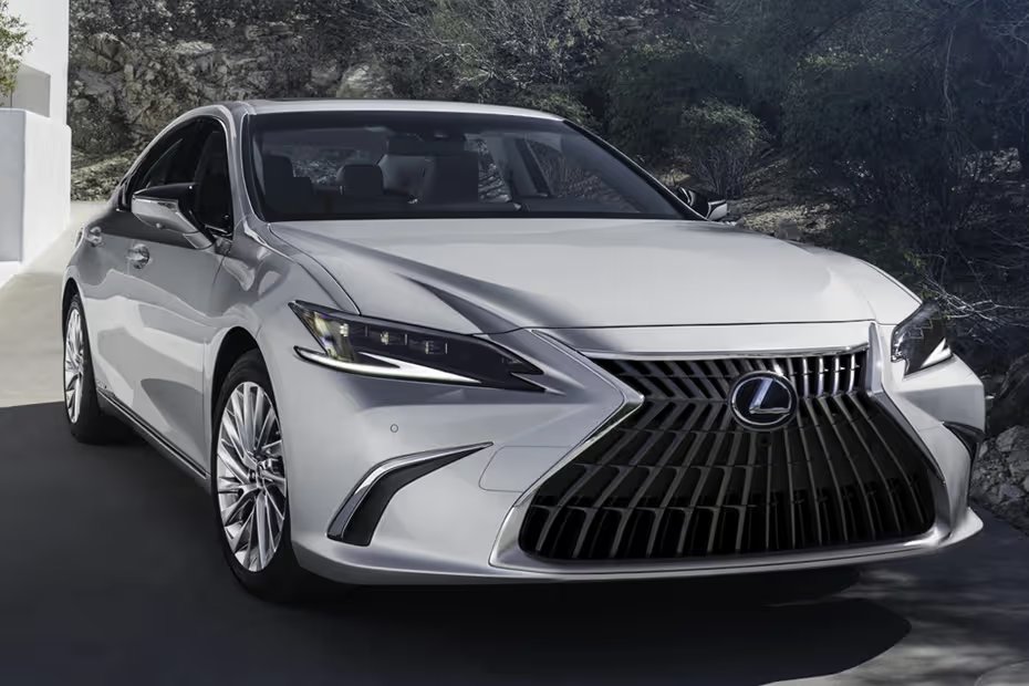 Lexus ES Front View