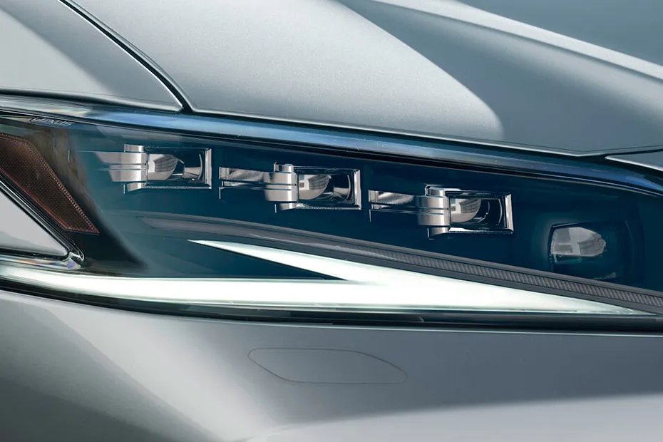 Lexus ES Headlight