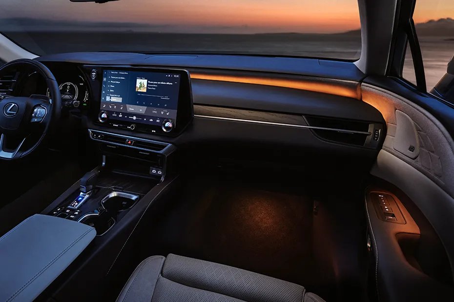 Lexus RX Ambient Lighting View 181.jpg