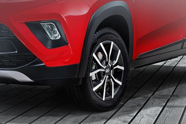 Mahindra KUV100 NXT Wheel