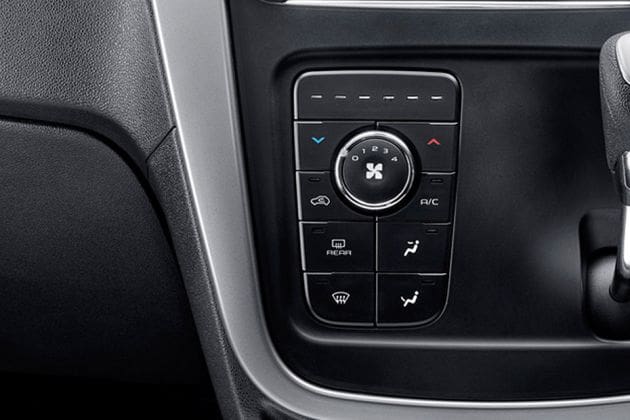 Mahindra KUV100 NXT Ac Controls