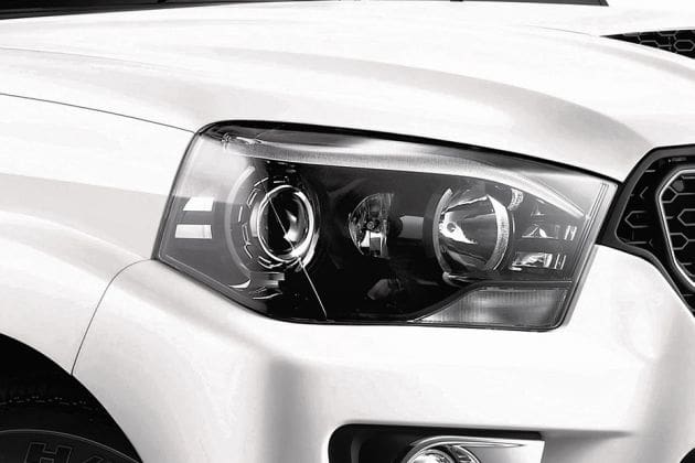 Mahindra Scorpio Headlight