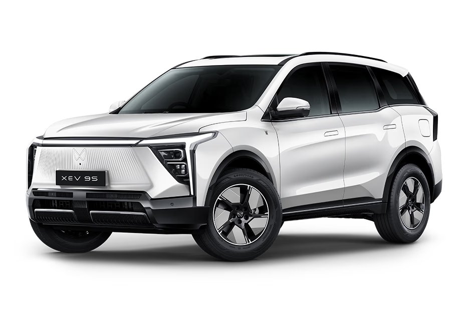 Mahindra XEV 9S Everest White