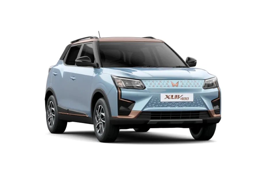 Mahindra XUV 400 EV Arctic Blue Dual Tone