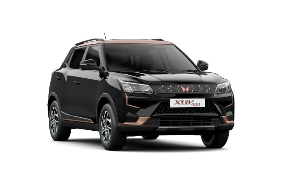 Mahindra XUV 400 EV Napoli Black Dual Tone