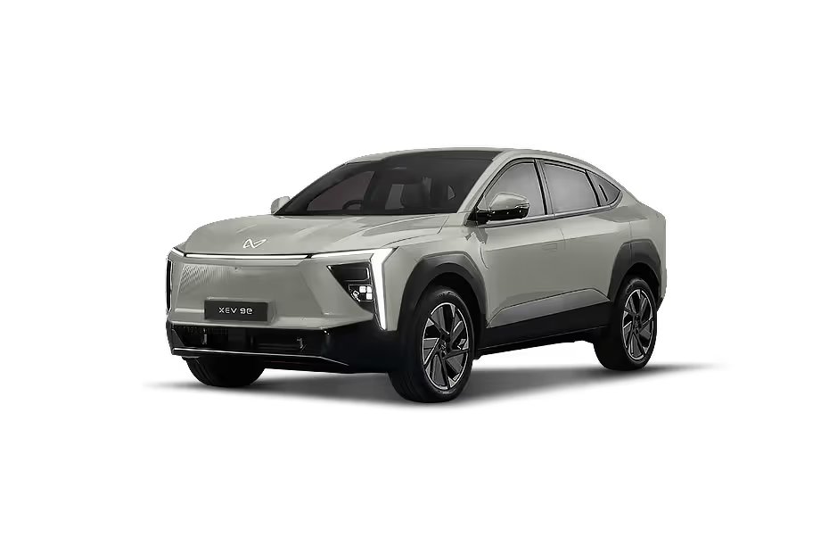 Mahindra XEV 9e Desert Myst