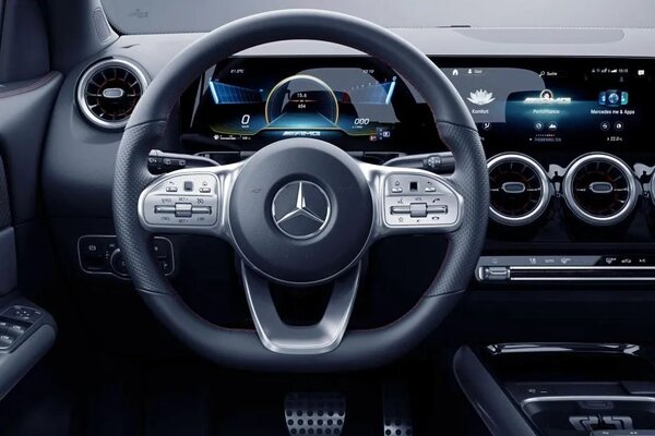 Mercedes-Benz AMG GLA35 Steering Wheel