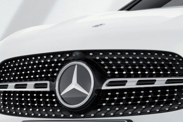 Mercedes-Benz GLA Grille