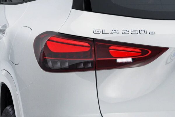 Mercedes-Benz GLA Taillight
