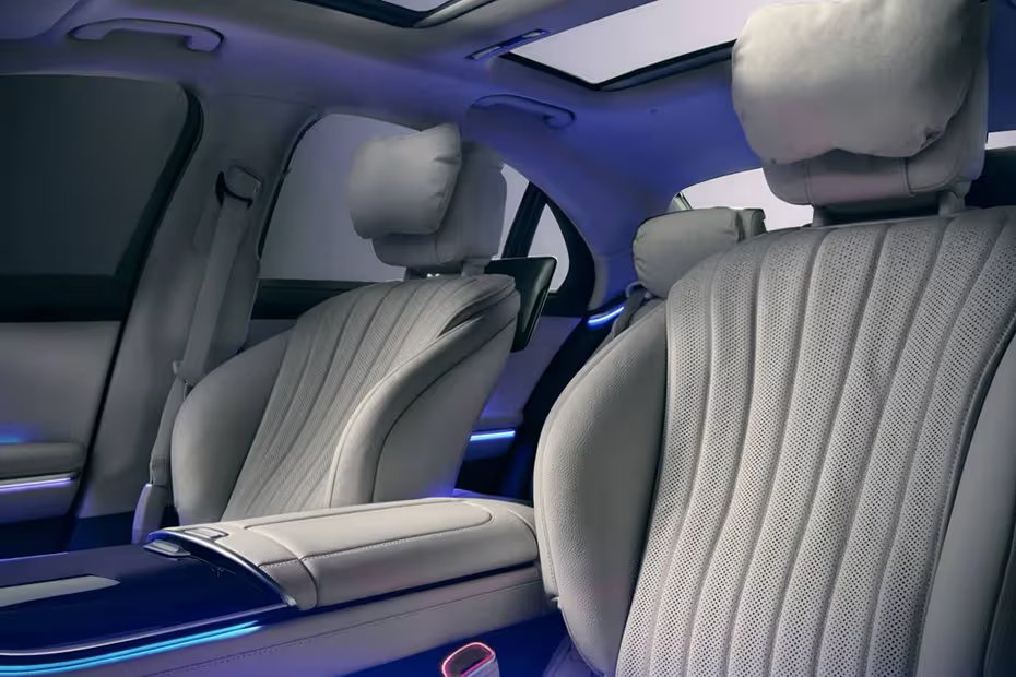 Mercedes-Benz S-Class Door View Of Driver Seat