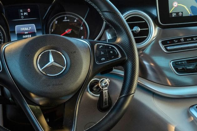 Mercedes-Benz V-Class Interior Image 2
