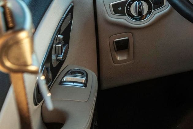 Mercedes-Benz V-Class Interior Image 6