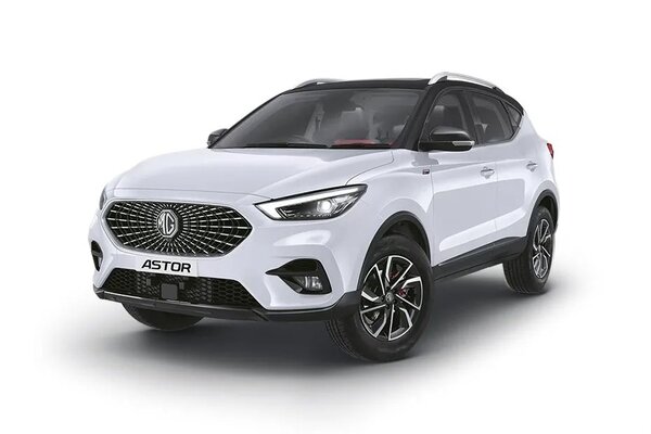MG Astor Candy White With Black Roof