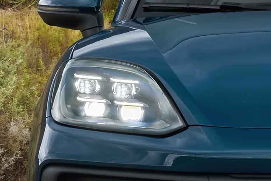 Porsche Cayenne Headlight