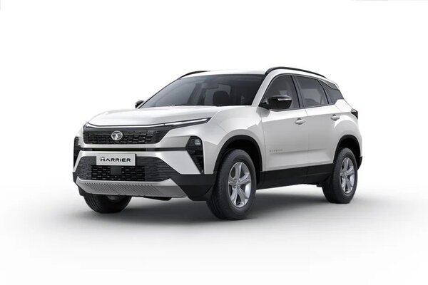 Tata Harrier Lunar White