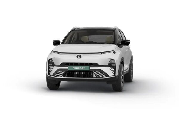 Tata Nexon EV Pristine White Dual Tone
