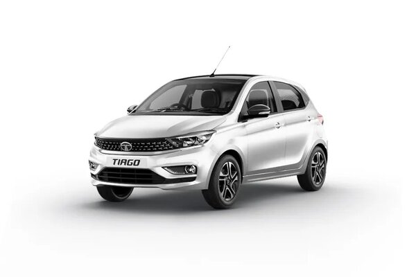 Tata Tiago Opal White With Black Roof