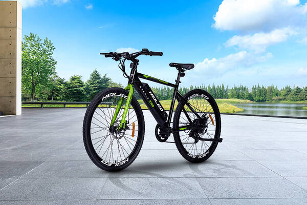 Toutche Electric Heileo H100 Front Left View